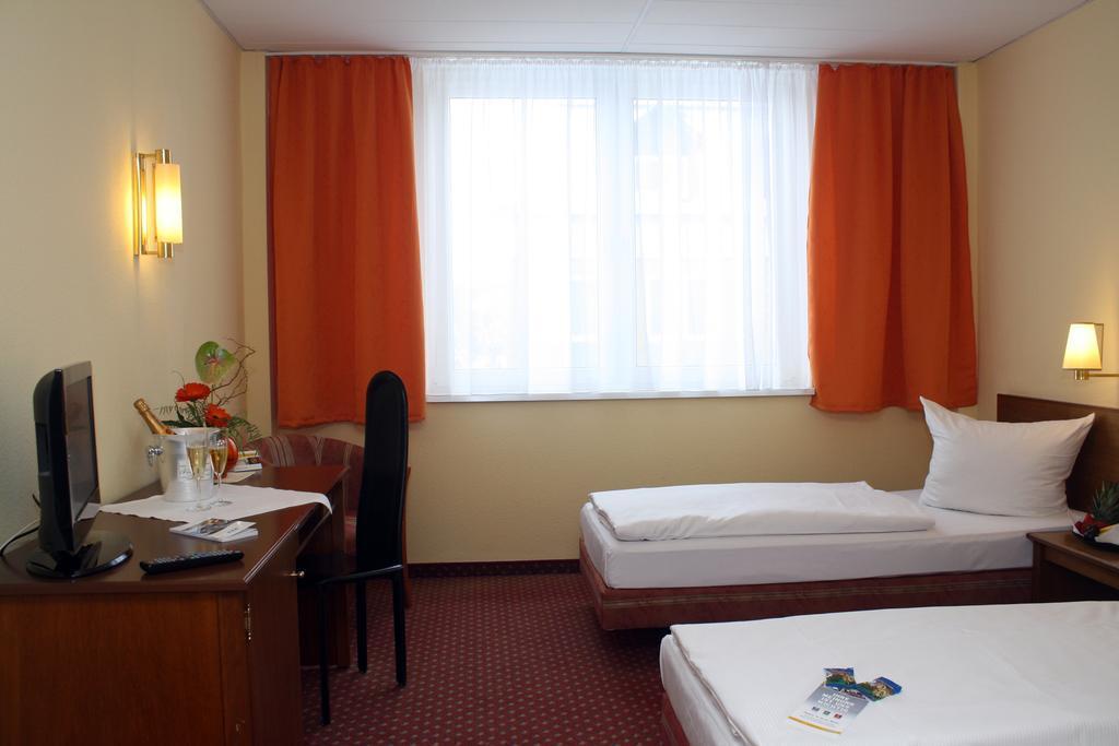 Quick Hotel Dresden West كيسيلسدورف المظهر الخارجي الصورة