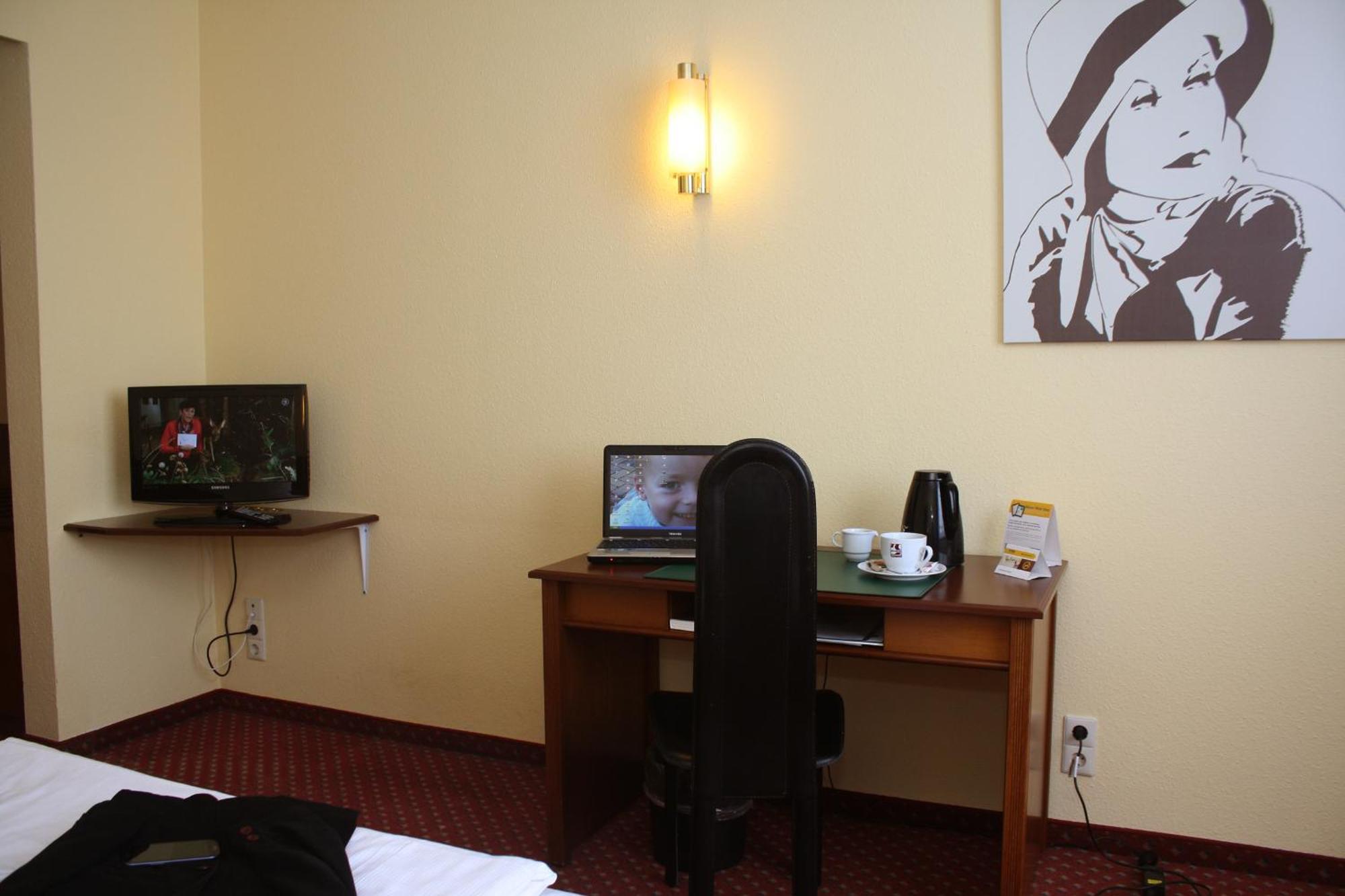 Quick Hotel Dresden West كيسيلسدورف المظهر الخارجي الصورة