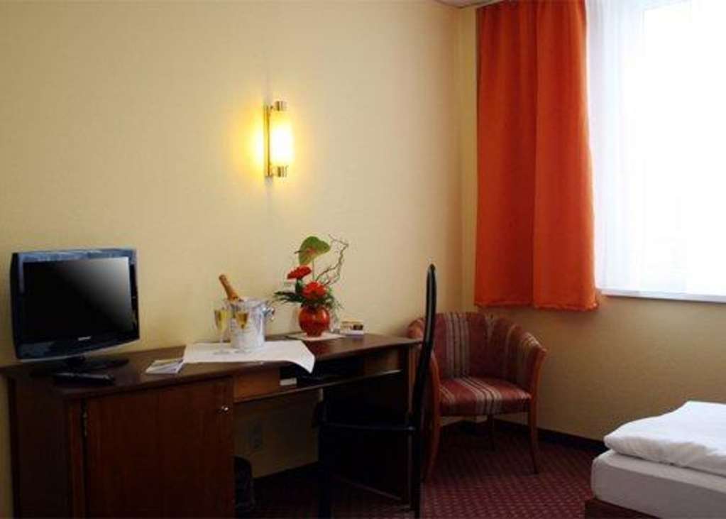 Quick Hotel Dresden West كيسيلسدورف المظهر الخارجي الصورة